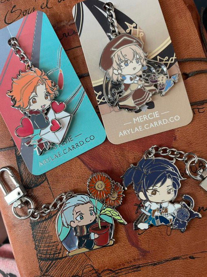 Color changing fidget pins $10